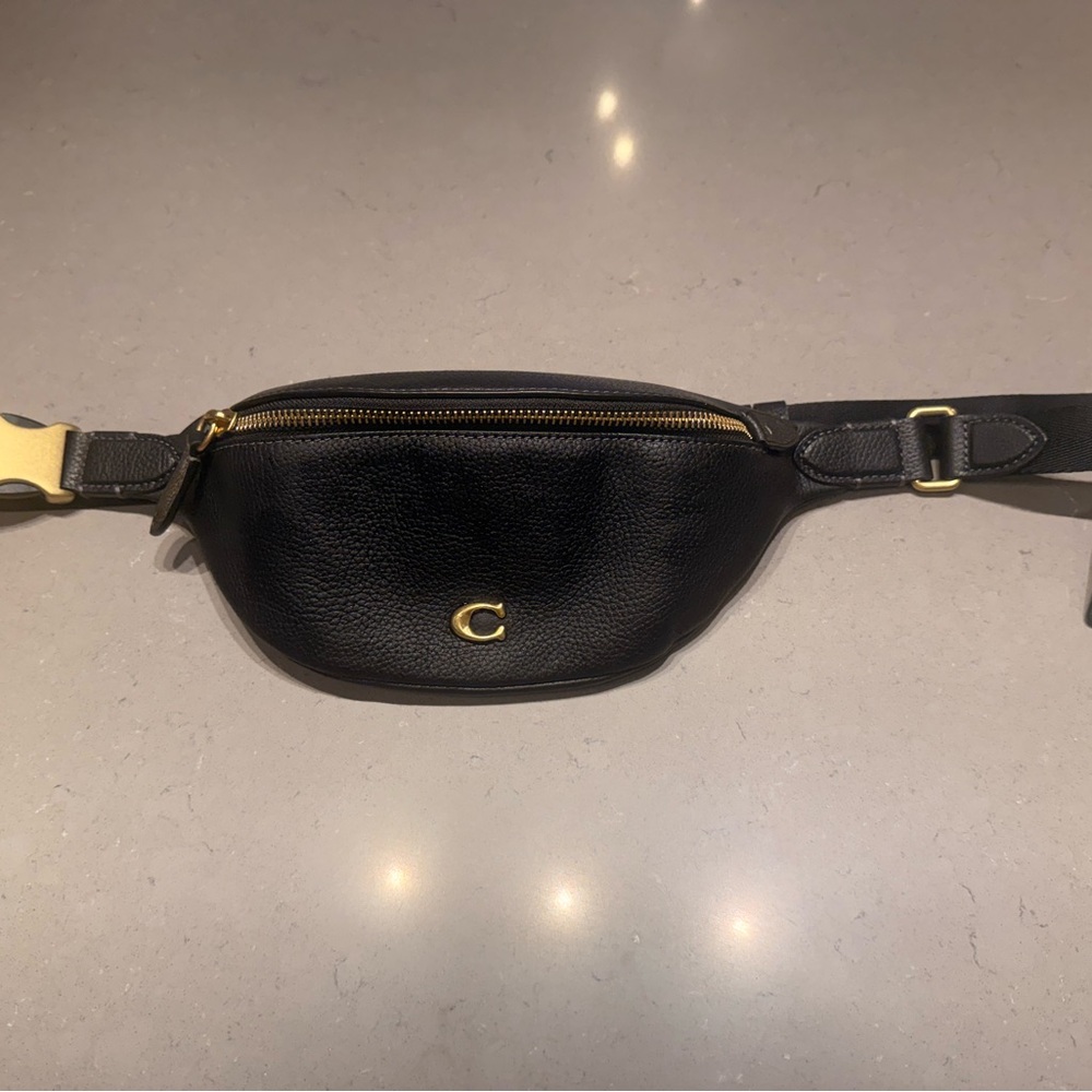 Coach essential belt bag